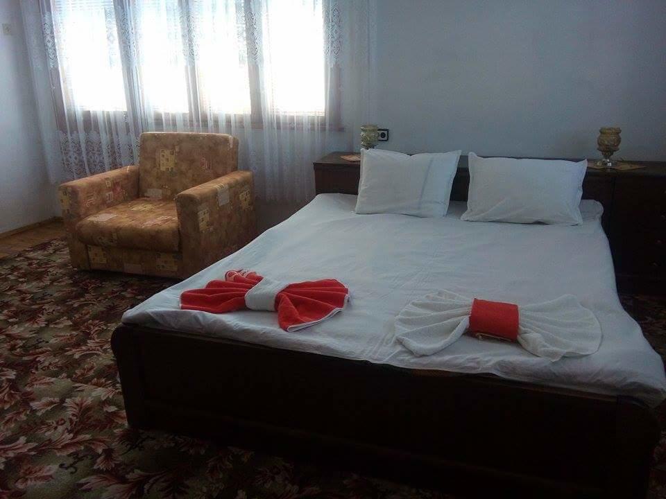 Guest House Ahp Mala Tsurkva Ruang foto